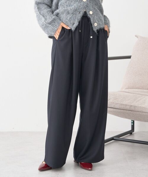 earth music&ecology（アースミュージックアンドエコロジー）の「ゆるとろパンツ（その他パンツ・レディース・ブラウン/グレイッシュベージュ/ブラック・F）」の15枚目の写真