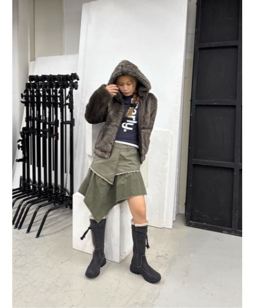 LAGUA GEM(ラグアジェム)の「ASYMMETRY DRAPE COTTON スカート(スカート・レディース・カーキ/グレー・MEDIUM/SMALL/X-SMALL)」の6枚目の写真