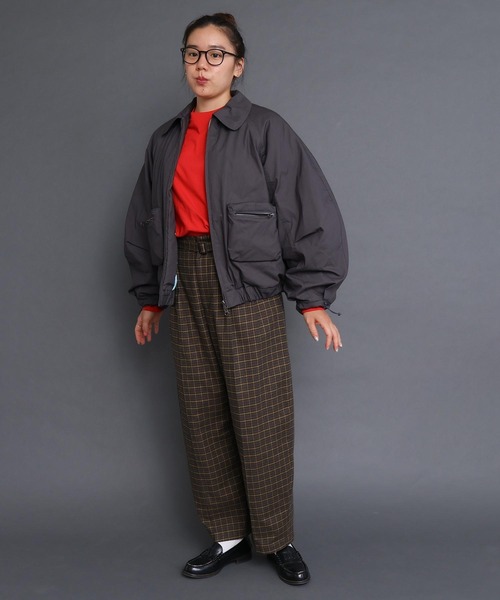 I am I in fact...(アイアムアイインファクト)の「EVO DOWN W ZIP ブルゾン(ダウンジャケット/コート・レディース・ベージュ/スミクロ/オフホワイト・FREE)」の21枚目の写真