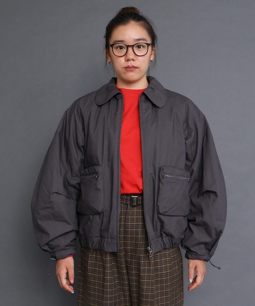 I am I in fact...(アイアムアイインファクト)の「EVO DOWN W ZIP ブルゾン(ダウンジャケット/コート・レディース・ベージュ/スミクロ/オフホワイト・FREE)」の14枚目の写真