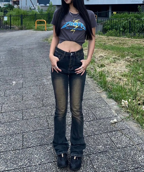 Flugge（フラッジー）の「フレアデニムパンツ（デニムパンツ・レディース・ブラック・MEDIUM/SMALL）」の6枚目の写真