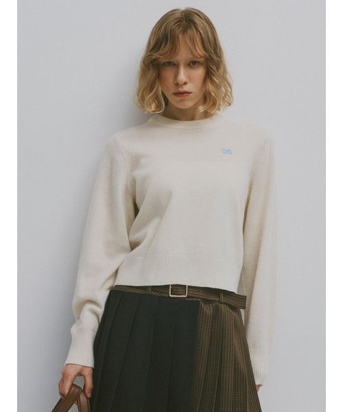 FURFUR（ファーファー）の「ロゴ刺繍クルーネックセーター（ニット/セーター・レディース・アイボリー/ピンク/グレー/ネイビー/ライトブルー・F）」の2枚目の写真