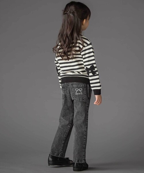 BeBe Petits Pois Vert（ベベプチポワヴェール）の「【店舗限定】フリルストレッチデニムロングパンツ(95~150cm)（デニムパンツ・キッズ・ブラック/ネイビー・120cm/130cm/95cm/110cm/140cm/100cm/150cm）」の7枚目の写真