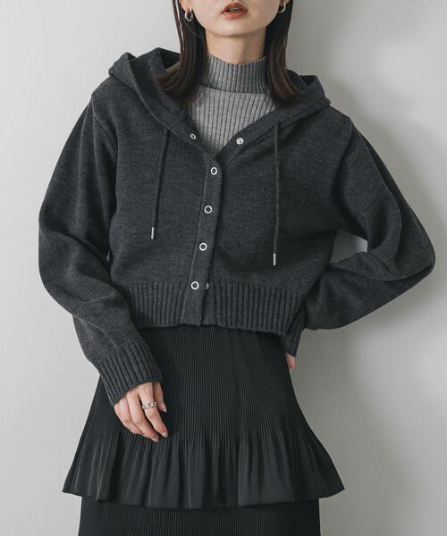 SENSE OF PLACE by URBAN RESEARCH（センスオブプレイスバイアーバンリサーチ）の「コンパクトフーディセーター（ニット/セーター・レディース・アイボリー/チャコールグレー/レッド・ONE）」の3枚目の写真