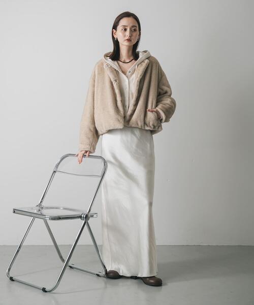 SENSE OF PLACE by URBAN RESEARCH（センスオブプレイスバイアーバンリサーチ）の「コンパクトフーディセーター（ニット/セーター・レディース・アイボリー/チャコールグレー/レッド・ONE）」の11枚目の写真