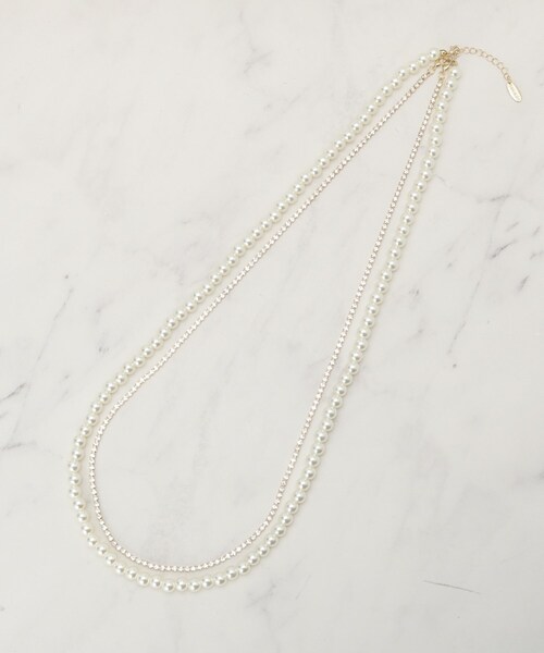 SHOO・LA・RUE（シューラルー）の「【セレモニー】2連ダイヤレーン＆フェイクパールネックレス（ネックレス・レディース・ゴールド/ピンクゴールド/シルバー・00）」の3枚目の写真