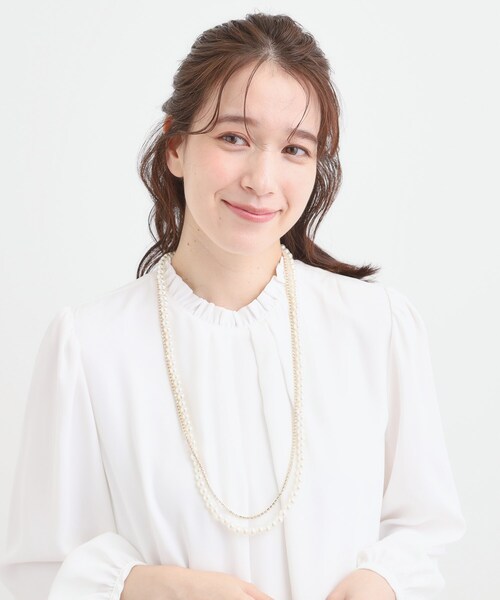 SHOO・LA・RUE（シューラルー）の「【セレモニー】2連ダイヤレーン＆フェイクパールネックレス（ネックレス・レディース・ゴールド/ピンクゴールド/シルバー・00）」の4枚目の写真