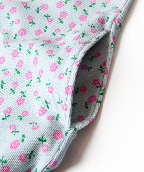 HOLIDAY(ホリデイ)の「SUPER RIB PADDED SHOULDER L/S DRESS (FLOWER) スーパーリブパディッドショルダーロングスリーブドレス (フラワー)(ワンピース・レディース・ブルー/チャコールグレー・ONE SIZE)」の14枚目の写真