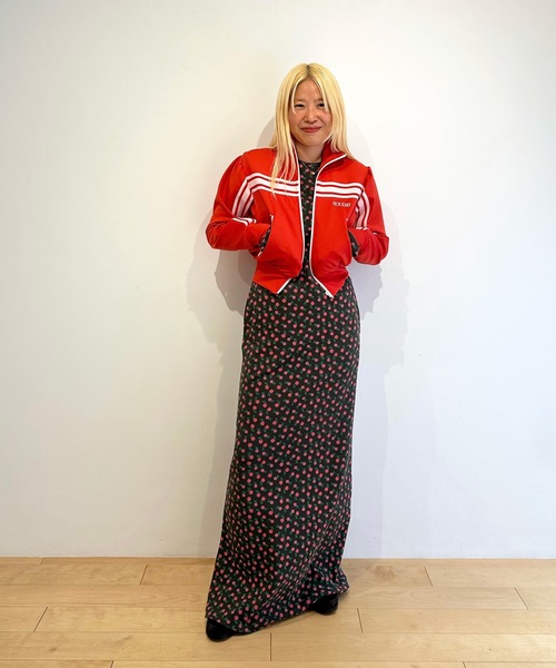 HOLIDAY(ホリデイ)の「SUPER RIB PADDED SHOULDER L/S DRESS (FLOWER) スーパーリブパディッドショルダーロングスリーブドレス (フラワー)(ワンピース・レディース・ブルー/チャコールグレー・ONE SIZE)」の8枚目の写真