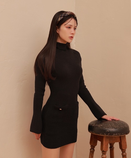 M DOLLY(エムドリー)の「lib knit Verde mini dress/リブニットヴェルデミニドレス(ワンピース・レディース・アイボリー/ブラック/グレー・FREE)」の4枚目の写真
