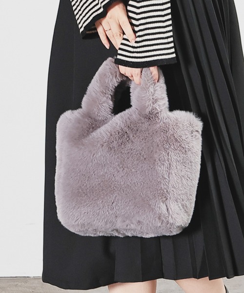 Honeys（ハニーズ）の「チェーン付ファーバッグ（ハンドバッグ・レディース・ベージュ/アイボリー/グレー・FREE）」の10枚目の写真