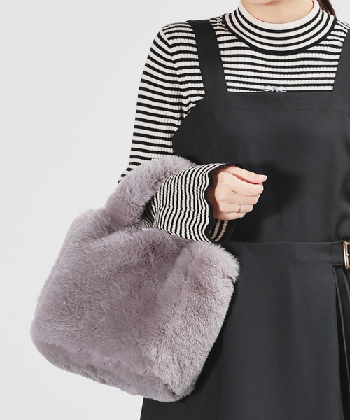 Honeys（ハニーズ）の「チェーン付ファーバッグ（ハンドバッグ・レディース・ベージュ/アイボリー/グレー・FREE）」の11枚目の写真