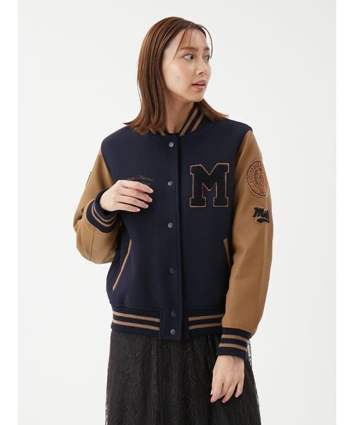 ワッペンスタジアムジャンバー（ノーカラージャケット）｜Mila Owen