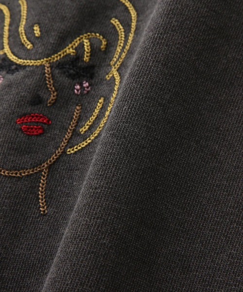 Schott(ショット)の「SCHOTT-PIGMENT CREW SWEAT(スウェット・メンズ・ブラック/レッド・L/M)」の5枚目の写真