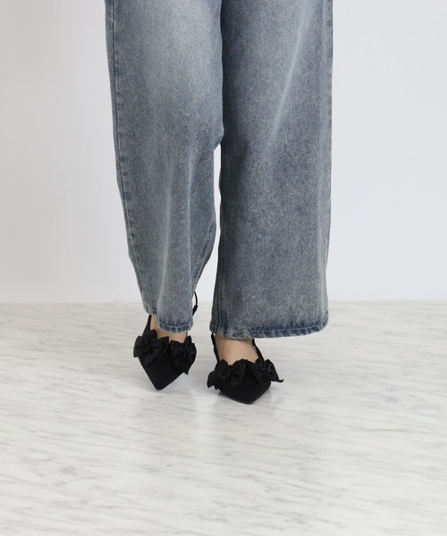 ASTORIA ODIER（アストリアオディール）の「メニーリボンストラップパンプス（パンプス・レディース・ベージュ/ブラック/ライトグレー・LARGE/MEDIUM/SMALL）」の12枚目の写真