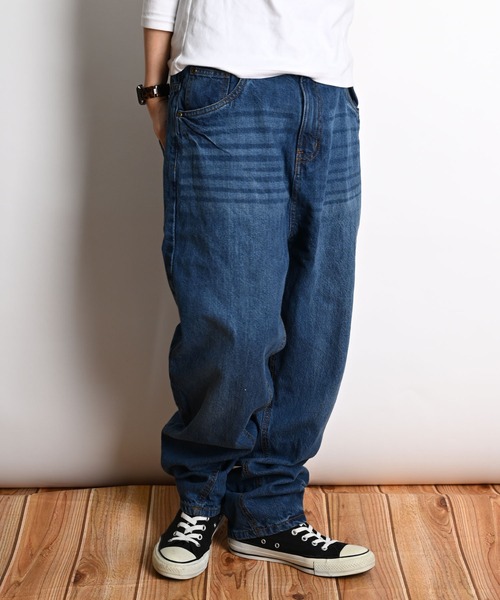 MARAI(マーライ)の「サルエルデニムパンツ ジーンズ ワイドパンツ キレイめ(デニムパンツ・レディース・ブルー/ワンウォッシュ/ホワイト/ネイビー・S/LL/L/4L/3L/M)」の2枚目の写真