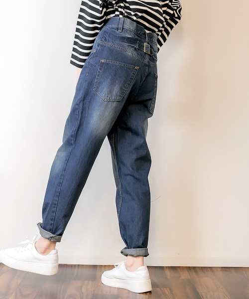 MARAI(マーライ)の「サルエルデニムパンツ ジーンズ ワイドパンツ キレイめ(デニムパンツ・レディース・ブルー/ワンウォッシュ/ホワイト/ネイビー・S/LL/L/4L/3L/M)」の9枚目の写真