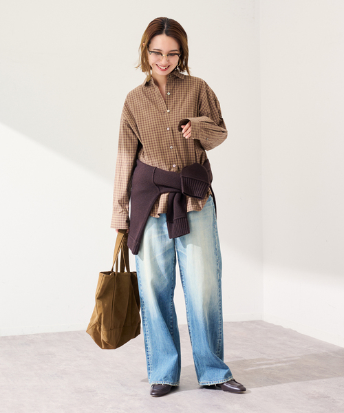 FRAMeWORK(フレームワーク)の「ミニチェックレギュラーシャツ(シャツ/ブラウス・レディース・キャメル/ブラック/ベージュ・FREE)」の4枚目の写真