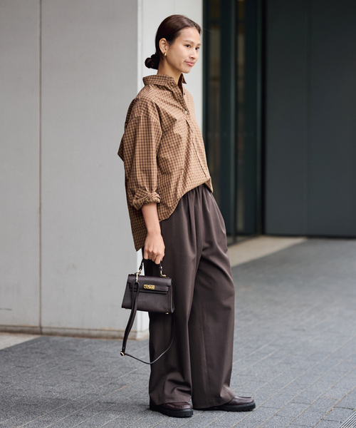 FRAMeWORK(フレームワーク)の「ミニチェックレギュラーシャツ(シャツ/ブラウス・レディース・キャメル/ブラック/ベージュ・FREE)」の18枚目の写真