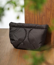 assa（エーエスエスエー）の「キルティング マルチポーチ（ポーチ）」