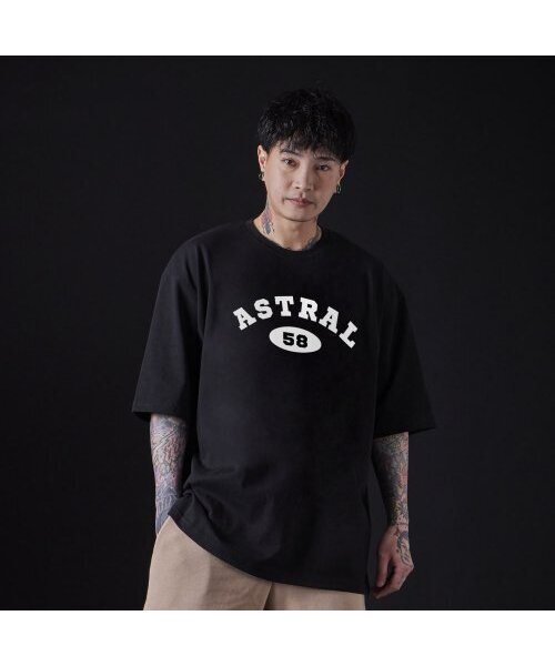 ASTRAL PROJECTION（アストラルプロジェクション）の「[オーバーサイズ]アストラル58 13番手コットンラウンドネック半袖Tシャツ_ブラック（Tシャツ/カットソー・メンズ・その他・MEDIUM/LARGE/X-LARGE）」の2枚目の写真