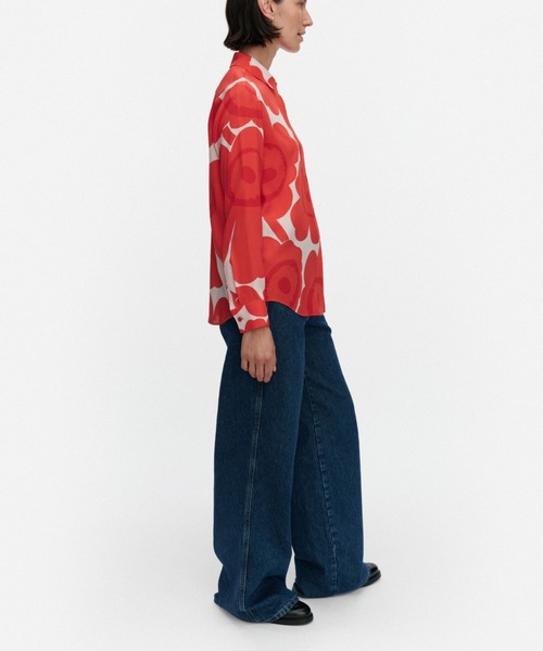 marimekko(マリメッコ)の「【一部店舗・オンラインストア限定】Maija Unikko / Silk shirt(シャツ/ブラウス・レディース・レッド・38/36/34)」の2枚目の写真