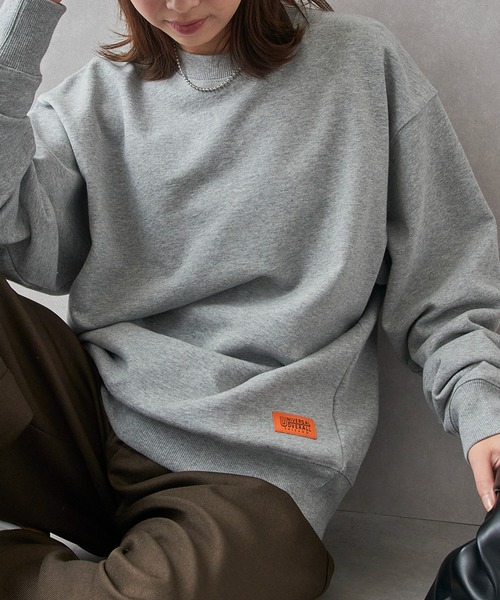 UNIVERSAL OVERALL（ユニバーサルオーバーオール）の「【UNIVERSAL OVERALL】U2533250-E UO BACK LOGO SWEAT（スウェット・メンズ・オートミール/グレー/ブラック・L/XL/M/S）」の3枚目の写真