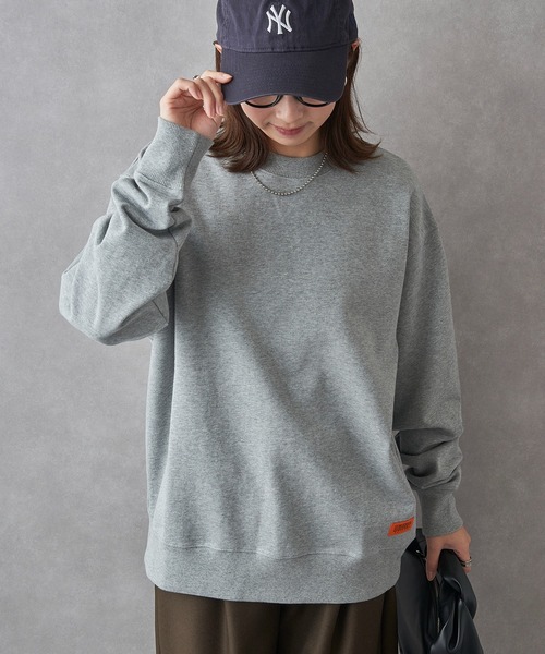UNIVERSAL OVERALL（ユニバーサルオーバーオール）の「【UNIVERSAL OVERALL】U2533250-E UO BACK LOGO SWEAT（スウェット・メンズ・オートミール/グレー/ブラック・L/XL/M/S）」の17枚目の写真