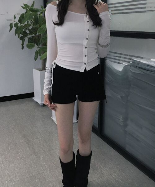 DAMP(ドントアスクマイプラン)の「シャーリングストリングマイクロショーツ_ブラック(その他パンツ・レディース・その他・1/2/3)」の20枚目の写真