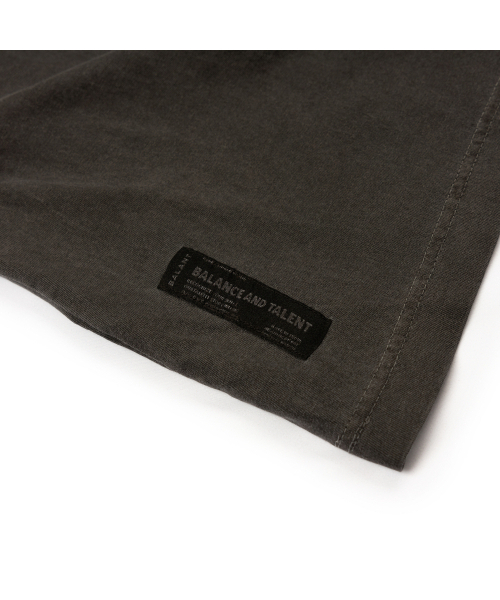 BALANT(バラント)の「ピグメントウェイトインオンイシュTシャツ - ダークグレー(Tシャツ/カットソー・メンズ・その他・MEDIUM/LARGE)」の7枚目の写真
