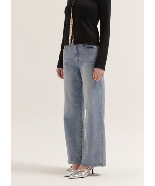 BUTTON UP(ボタンアップ)の「スタンダードストレートデニム(デニムパンツ・レディース・その他・SMALL/MEDIUM/LARGE)」の3枚目の写真