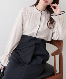 配色パイピングタックブラウス