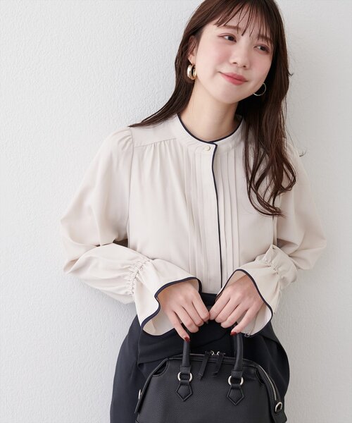 natural couture（ナチュラルクチュール）の「配色パイピングタックブラウス（シャツ/ブラウス・レディース・ピンク/その他1/グレイッシュベージュ/チャコールグレー/ベージュ・FREE）」の17枚目の写真