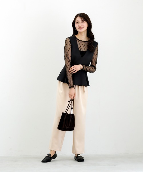 White Collection（ホワイトコレクション）の「【 リラクシーに映える 】 ハイストレッチライトポンチ・ウエストベルトデザインバレルレッグパンツ（その他パンツ・レディース・ネイビー/ブラック/ライトベージュ・S/M/L）」の6枚目の写真