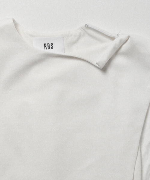 Ray BEAMS（レイビームス）の「RBS / レイヤー ヨーク プルオーバー（Tシャツ/カットソー・レディース・オフホワイト/ブラック・ONE SIZE）」の16枚目の写真