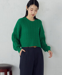 ワンポイント刺繍ケーブルニット