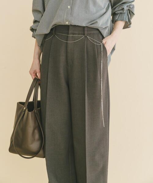 ITEMS URBANRESEARCH（アイテムズ アーバンリサーチ）の「チェーンベルト付きパンツ（その他パンツ・レディース・ブラック/グレー/ベージュ・FREE）」の17枚目の写真