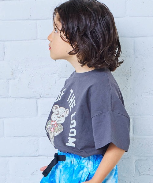 FRUIT OF THE LOOM(フルーツオブザルーム)の「【FRUIT OF THE LOOM】別注カレッジプリントT(Tシャツ/カットソー・キッズ・チャコール/オフホワイト・80/90/95/100/110/120/130/140/150)」の4枚目の写真