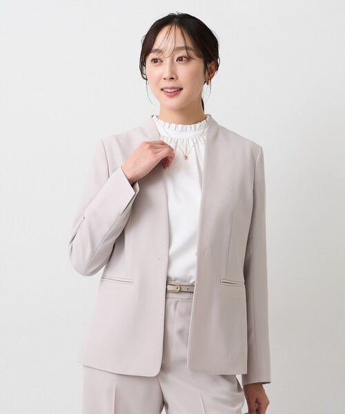 UNTITLED（アンタイトル）の「エアリーノーカラージャケット（ノーカラージャケット・レディース・チャコールグレー/ナチュラル/ネイビー・01/03/02/42/04/46/44/50/48/00）」の2枚目の写真