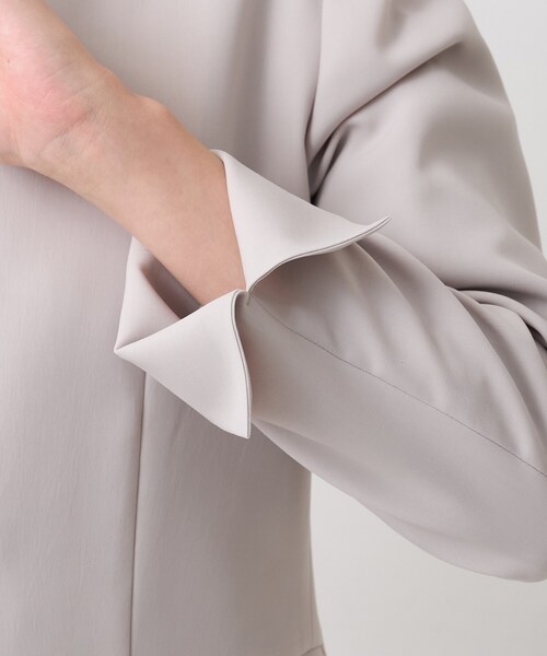 UNTITLED（アンタイトル）の「エアリーノーカラージャケット（ノーカラージャケット・レディース・チャコールグレー/ナチュラル/ネイビー・01/03/02/42/04/46/44/50/48/00）」の8枚目の写真