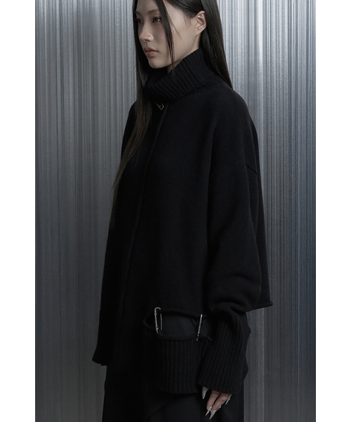 ETRE AU SOMMET(エトレオソメ)の「Soft Rib Cut Out Pin Point Turtleneck Knit (Black)(ニット/セーター・レディース・その他・FREE)」の2枚目の写真