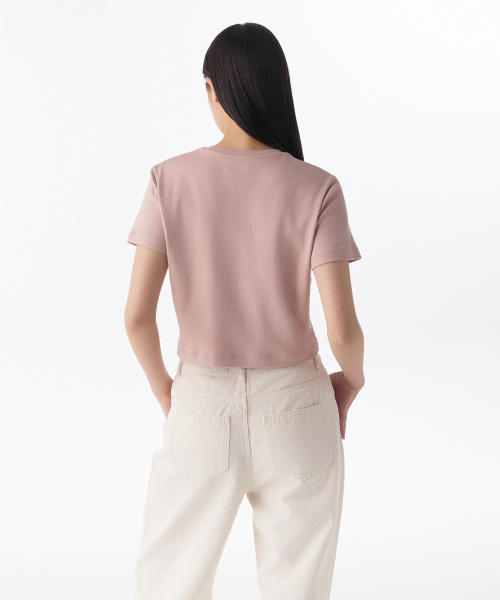 MUSINSA STANDARD WOMAN（ムシンサスタンダードウーマン）の「ウィメンズクルーネッククロップTシャツ[デザートピンク]（Tシャツ/カットソー・レディース・その他・LARGE/SMALL/X-LARGE/MEDIUM/X-SMALL）」の3枚目の写真