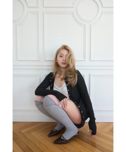 Smyeon（スミョン）の「Logo embroidery Long sleeve sheer cardigan/ロゴ刺繍シアーカットカーディガン（カーディガン/ボレロ・レディース・グレー/ライトブルー/ブラック/パープル/ミント・FREE）」の11枚目の写真