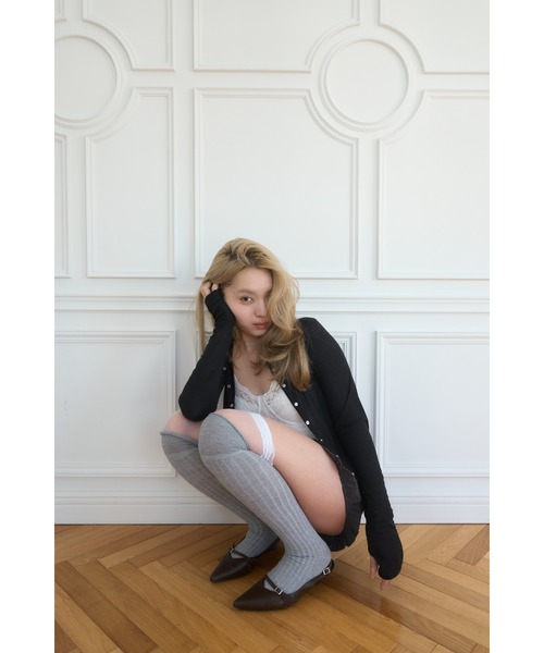 Smyeon（スミョン）の「Logo embroidery Long sleeve sheer cardigan/ロゴ刺繍シアーカットカーディガン（カーディガン/ボレロ・レディース・グレー/ライトブルー/ブラック/パープル/ミント・FREE）」の12枚目の写真