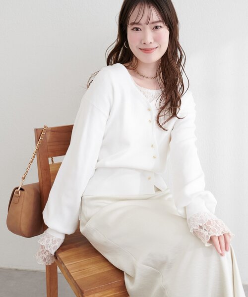 natural couture（ナチュラルクチュール）の「アシメデザイン釦カーデ（カーディガン/ボレロ・レディース・サックスブルー/オフホワイト/ピンク/ネイビー・FREE）」の6枚目の写真