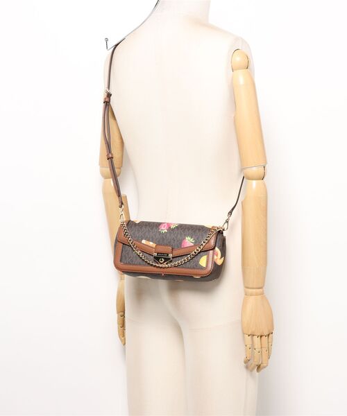MICHAEL KORS(マイケルコース)の「SOHO SM CONV POUCHETTE XBODY クロスボディ(ショルダーバッグ・レディース・ブラウン・FREE)」の6枚目の写真