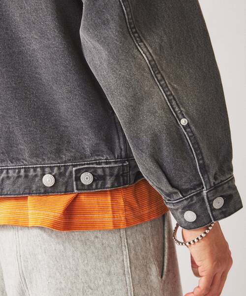 JOURNAL STANDARD relume（ジャーナルスタンダード　レリューム）の「クラフトデニム 12oz トラッカージャケット（デニムジャケット・メンズ・ブラックミックス/ブルー/アイボリー・MEDIUM/LARGE）」の6枚目の写真