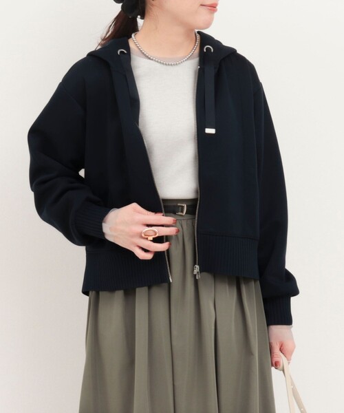 MICO COULIER（ミコクリエ）の「《セットアップ対応》軽量ボンディングパーカー（パーカー・レディース・カーキ/キナリ/ネイビー・38）」の5枚目の写真