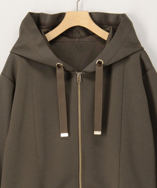 MICO COULIER（ミコクリエ）の「《セットアップ対応》軽量ボンディングパーカー（パーカー・レディース・カーキ/キナリ/ネイビー・38）」の4枚目の写真