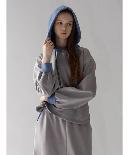 :ETHROF(イーサオブ)の「BI-COLOR BONDING HOODIE(GRAY,BLACK)(パーカー・レディース・ブラック/グレー・FREE)」の3枚目の写真